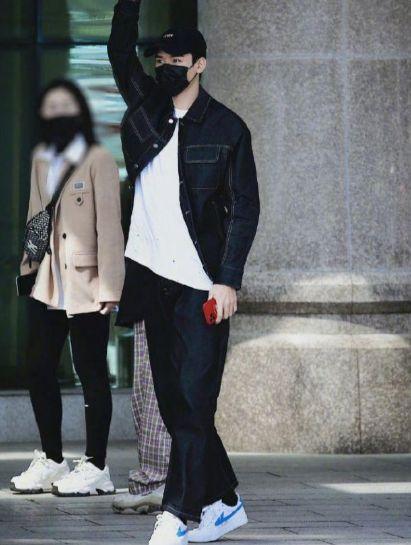 龚俊穿上国产鞋视频,国产鞋穿搭视频引关注